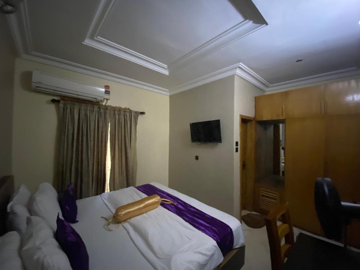 Nue-Crest Hotels & Suites Enugu Ngoại thất bức ảnh